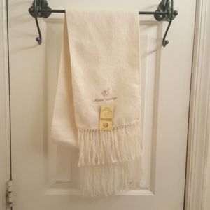 Alpaca white scarf